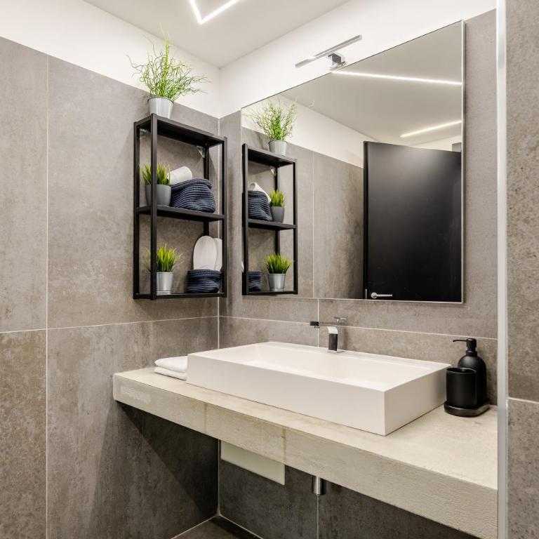 Diaz Novantuno - Luxury Apartments Como City Center - Deluxe Apartment - 3