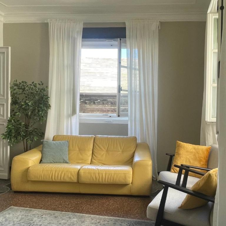 Happy Family Apartments Historical Luxury B - Appartamento con 2 Camere da Letto - 7