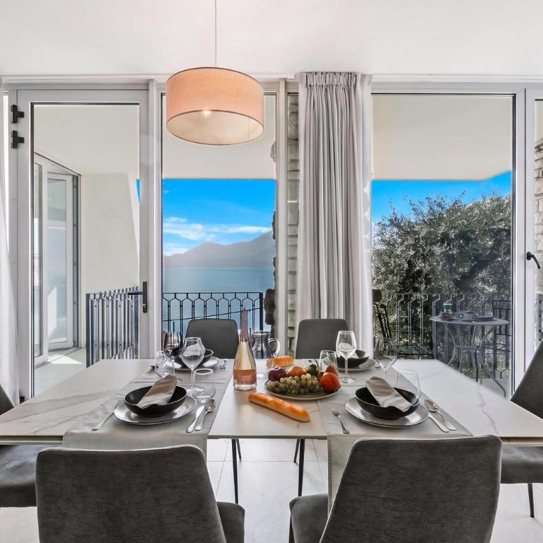 Villa Mercurio - Appartamento con 2 Camere da Letto e Vista Lago - 1