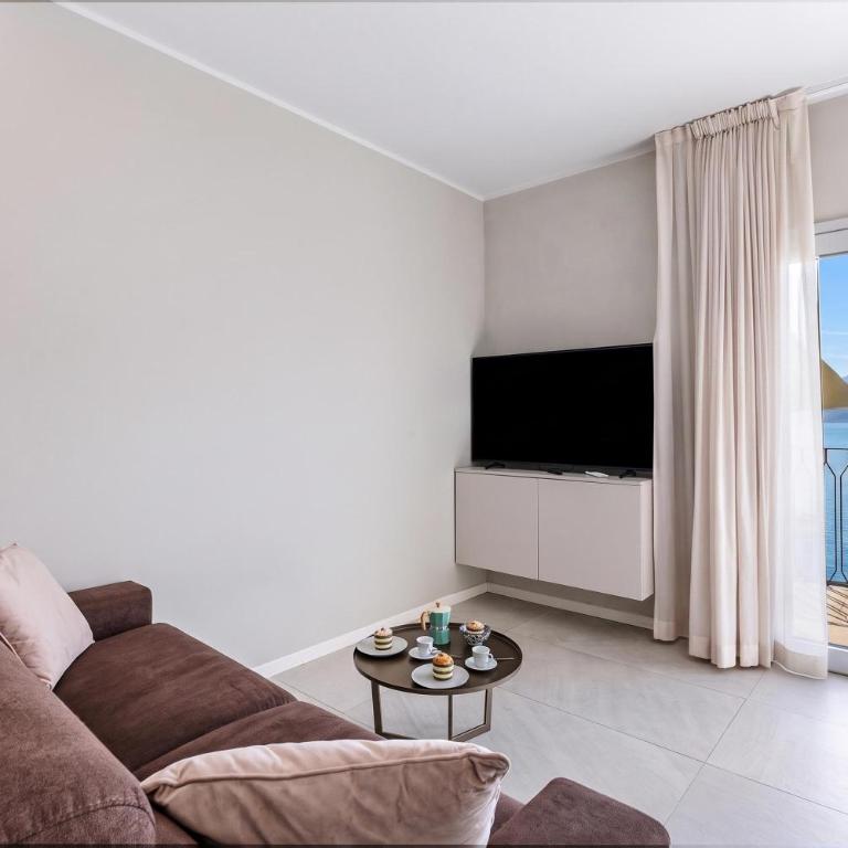 Villa Mercurio - One Bedroom Apartment with Lake View 3 - 3