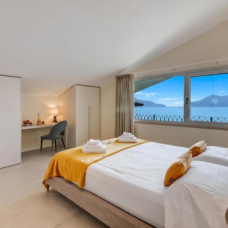 Villa Mercurio - One Bedroom Apartment with Lake View 1 - 7