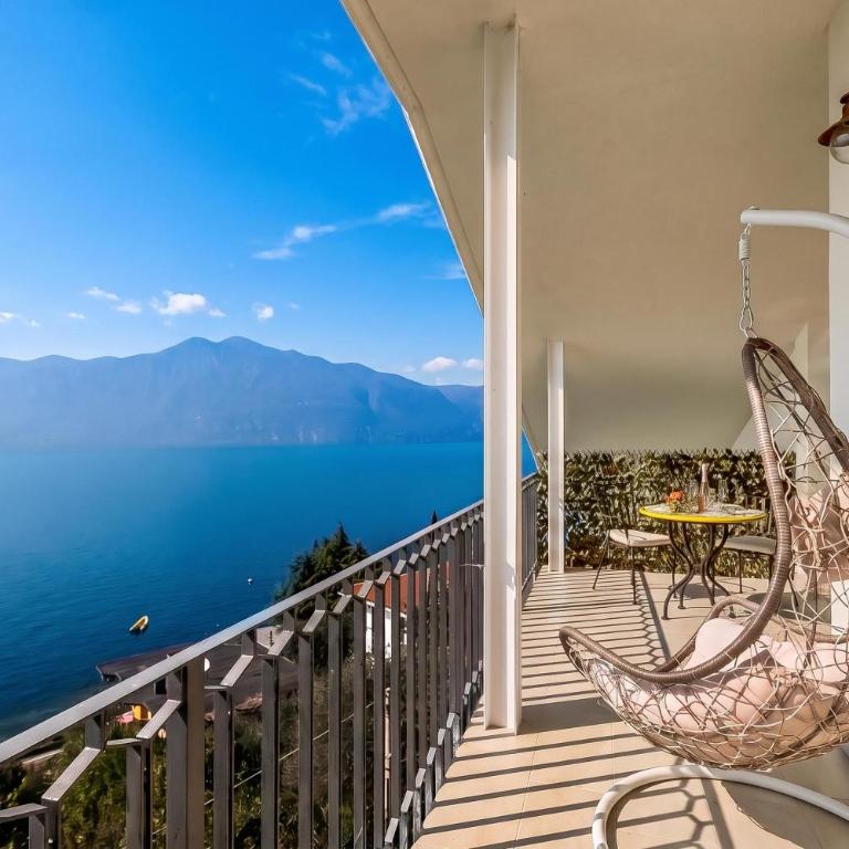 Villa Mercurio - One Bedroom Apartment with Lake View 1 - 11