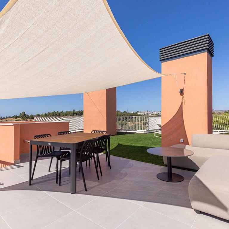 018 New 2 Bed Mijas Golf Penthouse with Padel - Apartamento de 2 dormitorios con balcón y terraza - 14