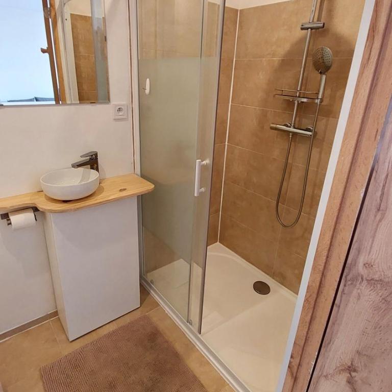 Large Private Room Near Colmar Center with Free Public Parking - Room #1568848802 - 13