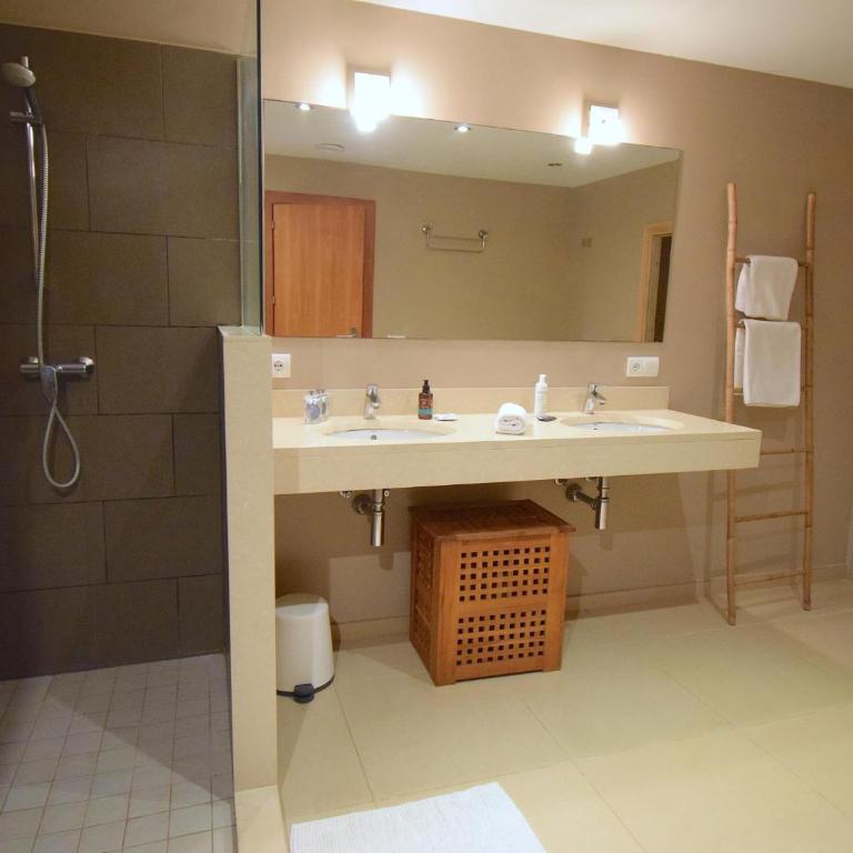  - Room #1714397001 - 24
