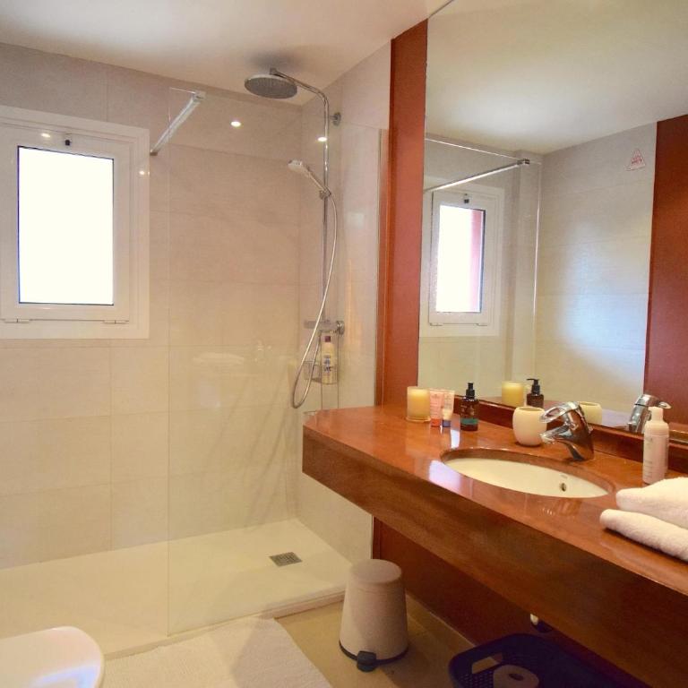  - Room #1714397001 - 30
