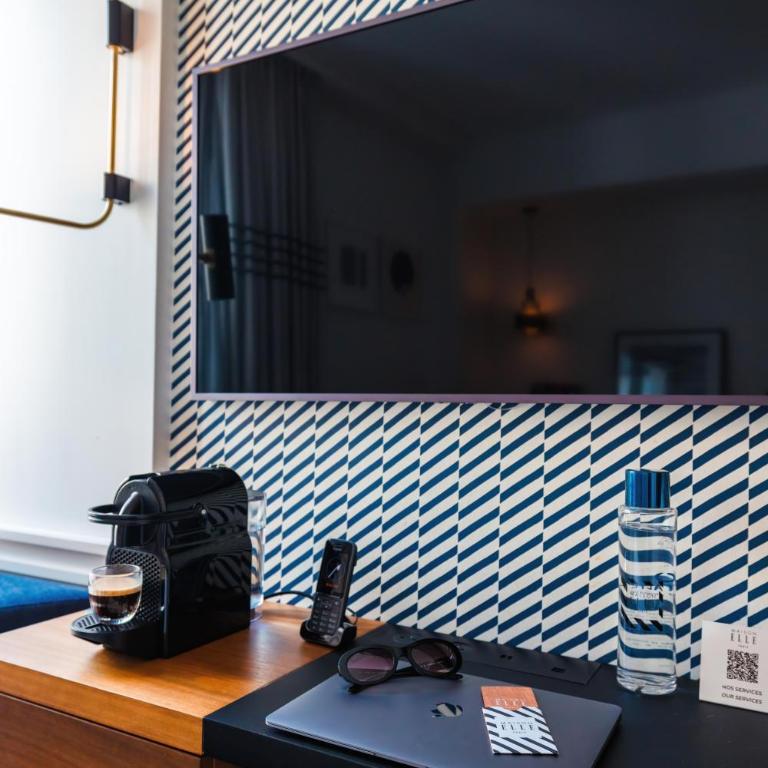 Maison ELLE Paris - Chambre Petite Marinière - 5