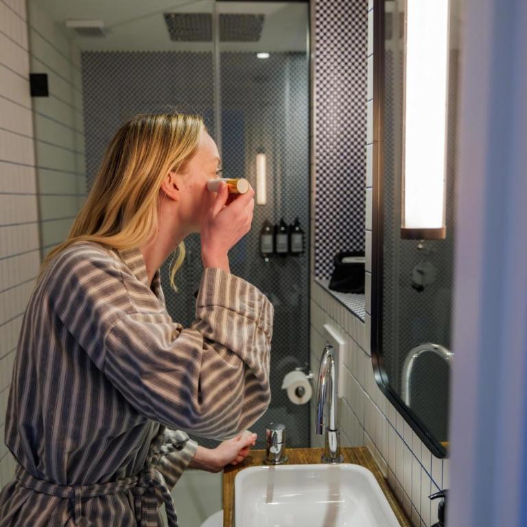 Maison ELLE Paris - Chambre Petite Marinière - 6