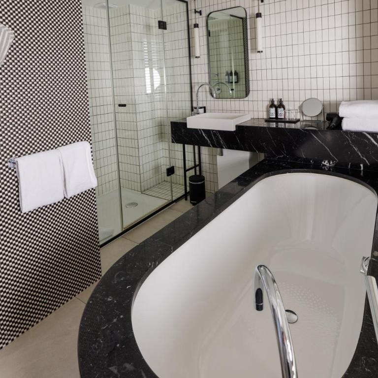 Maison ELLE Paris - Suite avec Terrasse - 6