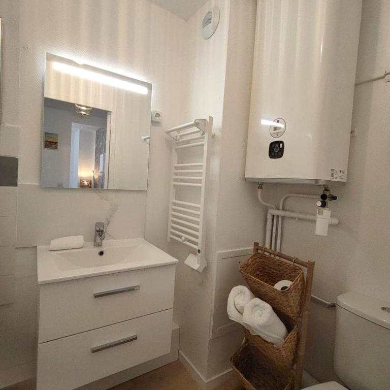 - Room #1714417501 - 8