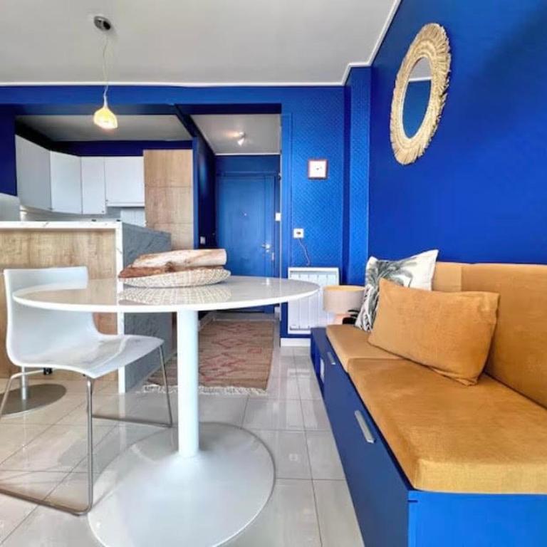 - Room #1714416601 - 25