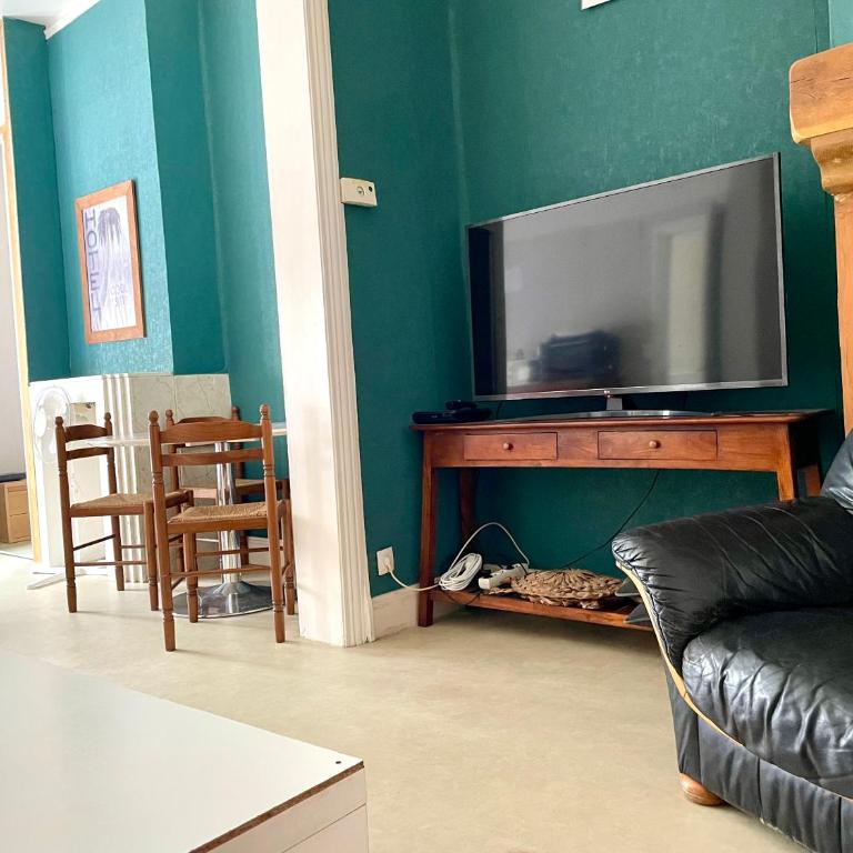 Grande chambre - fumeur - Studio Familial - 8