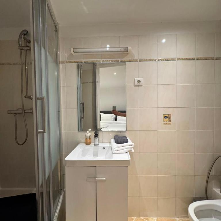  - Room #1714419201 - 10