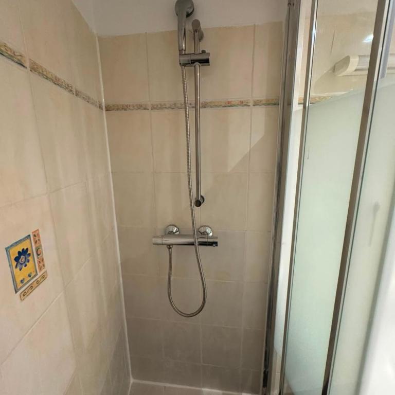  - Room #1714419201 - 12