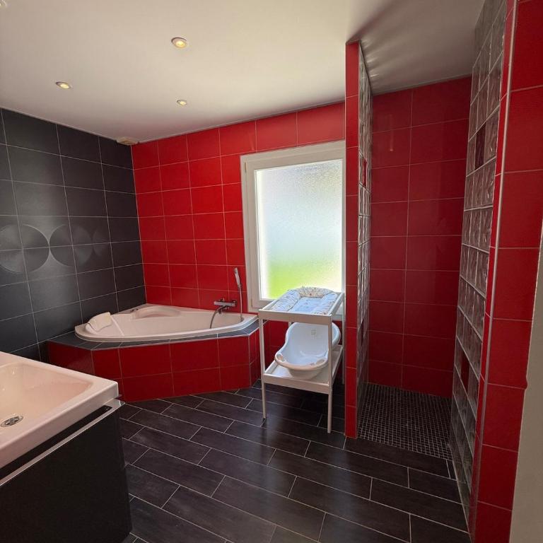  - Room #1714448201 - 24