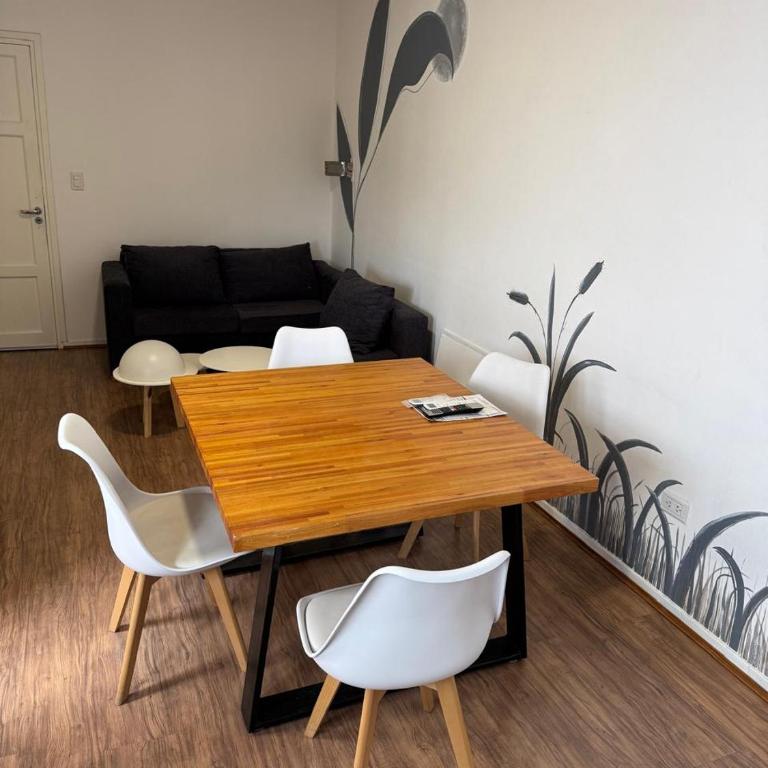  - Room #1714458901 - 1