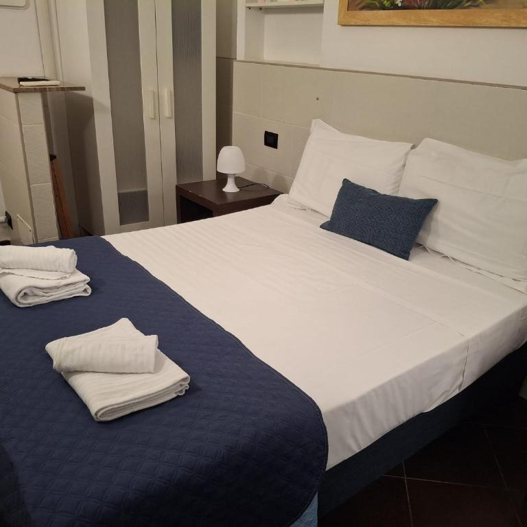 Residenza Cernaia - Habitación Doble Pequeña - 10
