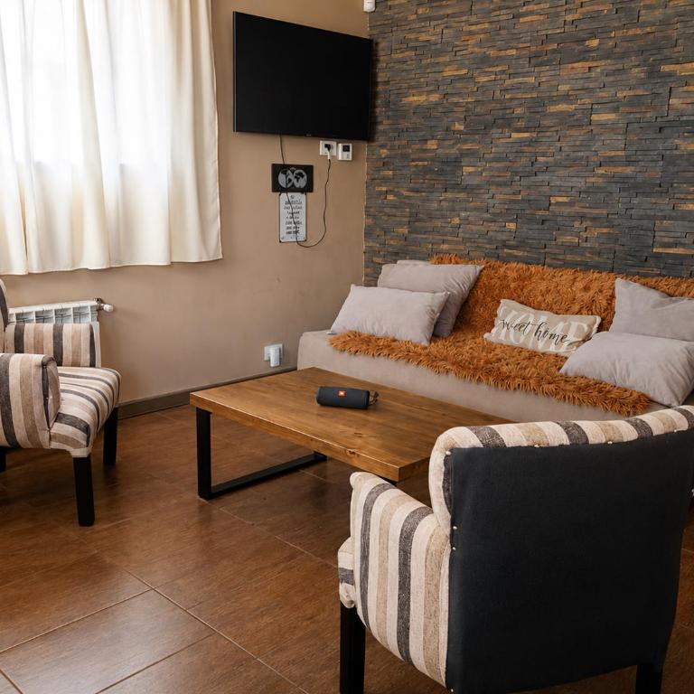  - Room #1714461601 - 13
