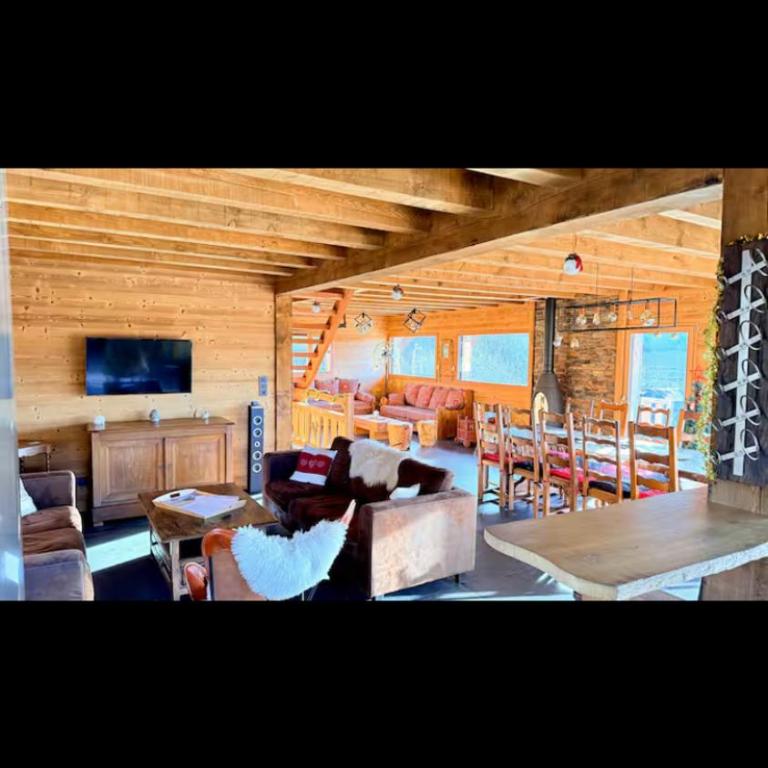- Room #1714463901 - 9
