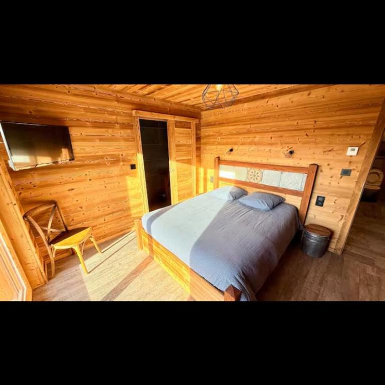- Room #1714463901 - 28