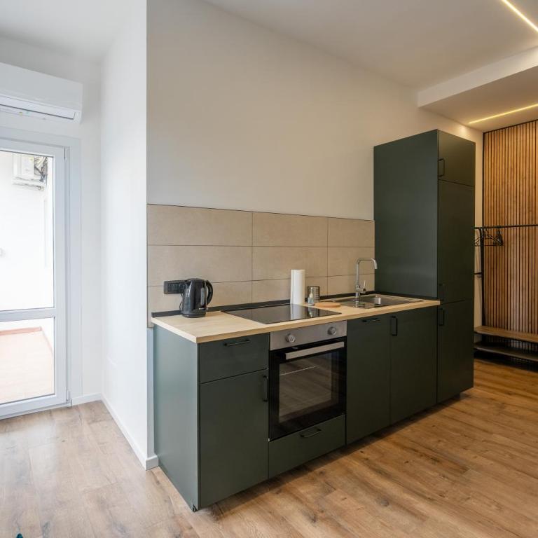  - Room #1714451201 - 10