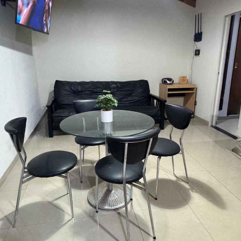  - Room #1714473801 - 6