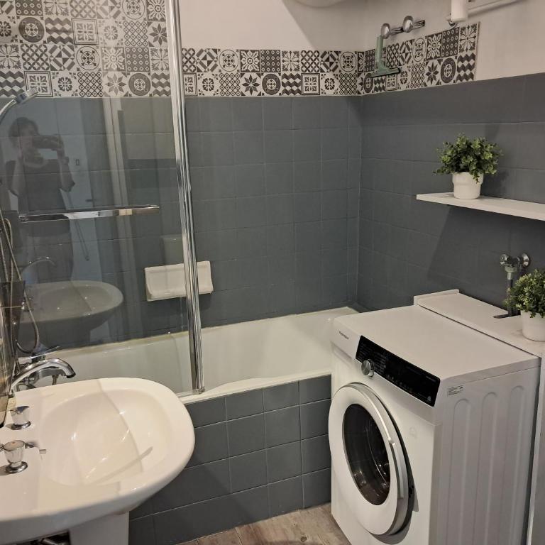 Altitude 930 centre ville bel appartement au calme - Two-Bedroom Apartment with Mountain View - 47