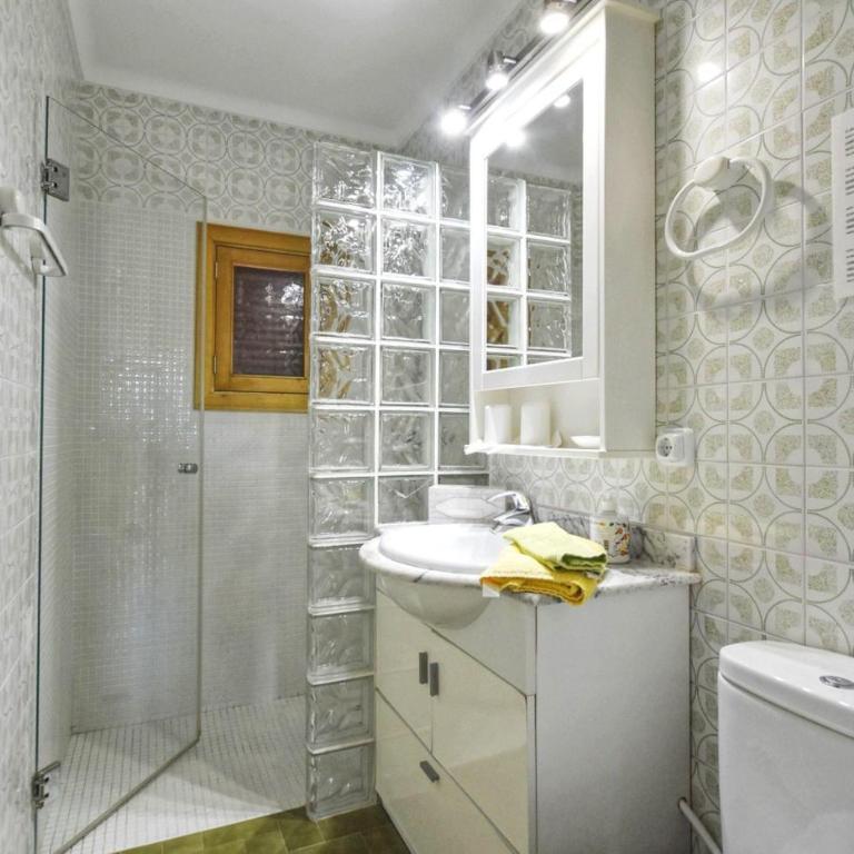Cora - Three-Bedroom House - 2