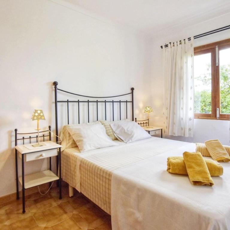 Cora - Three-Bedroom House - 3