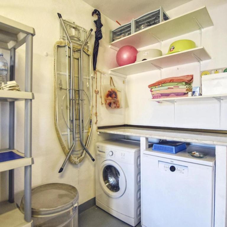 Cora - Three-Bedroom House - 9