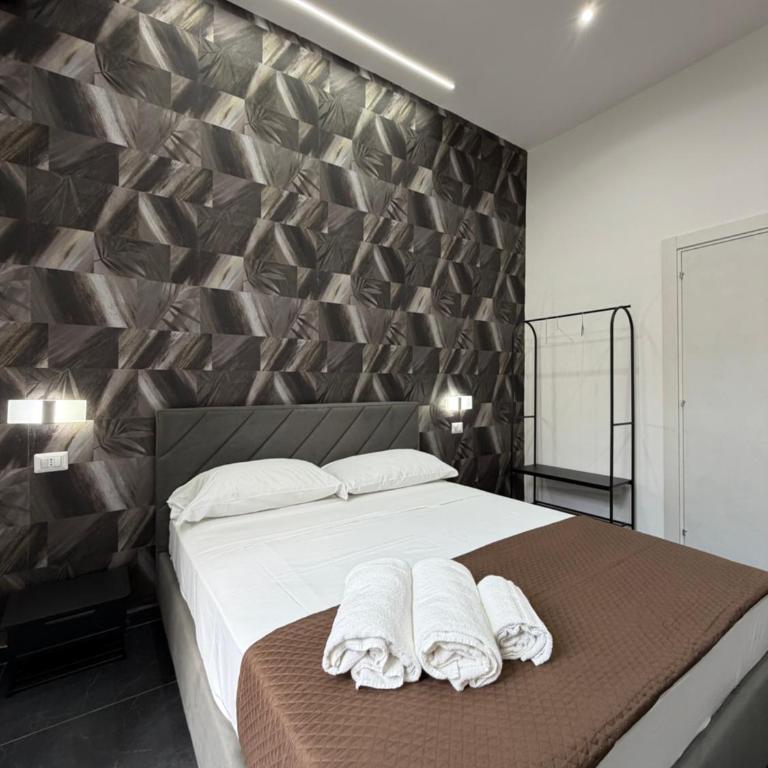 Valentino station 32 - Quadruple Room with Balcony - 8