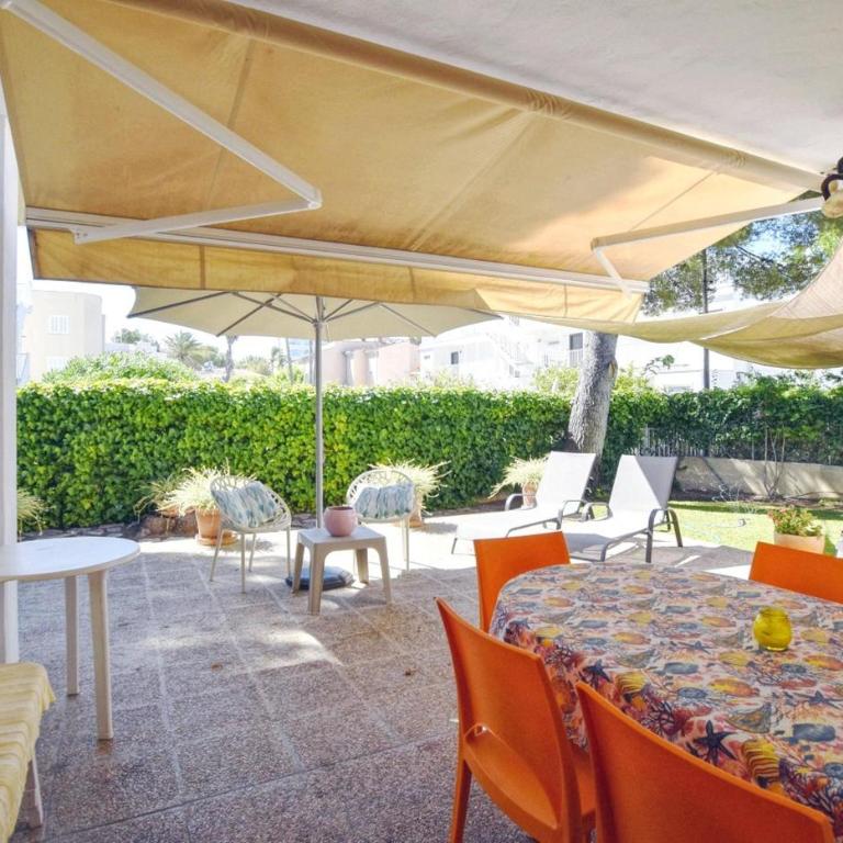Cora - Three-Bedroom House - 12
