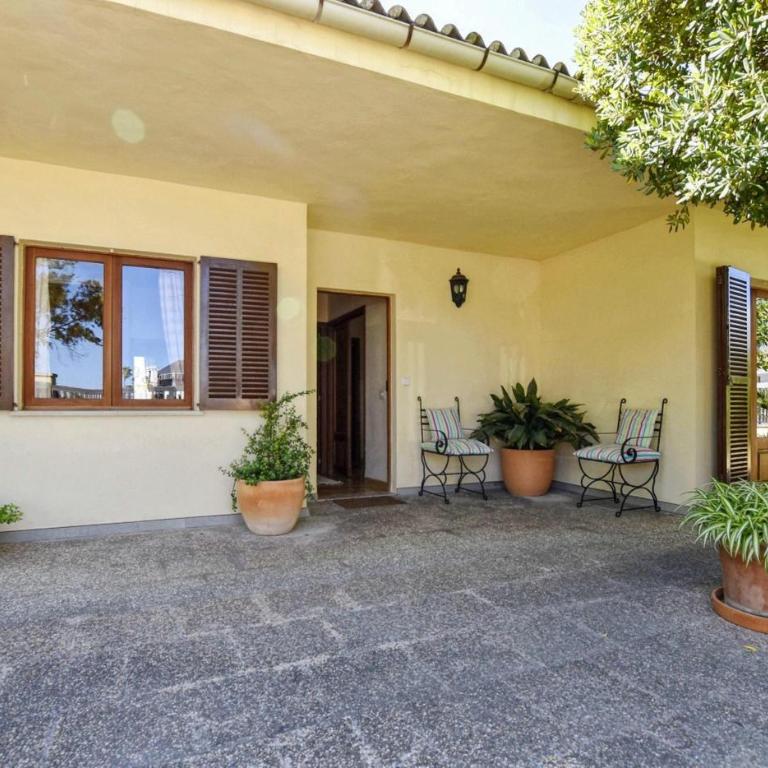 Cora - Three-Bedroom House - 16