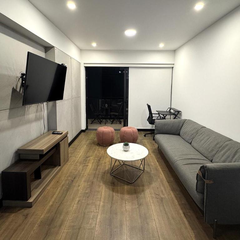 Aparts 4 Days 1 or 2 Bedroom Apartment San Isidro Business Zone 06 - One-Bedroom Apartment - 4