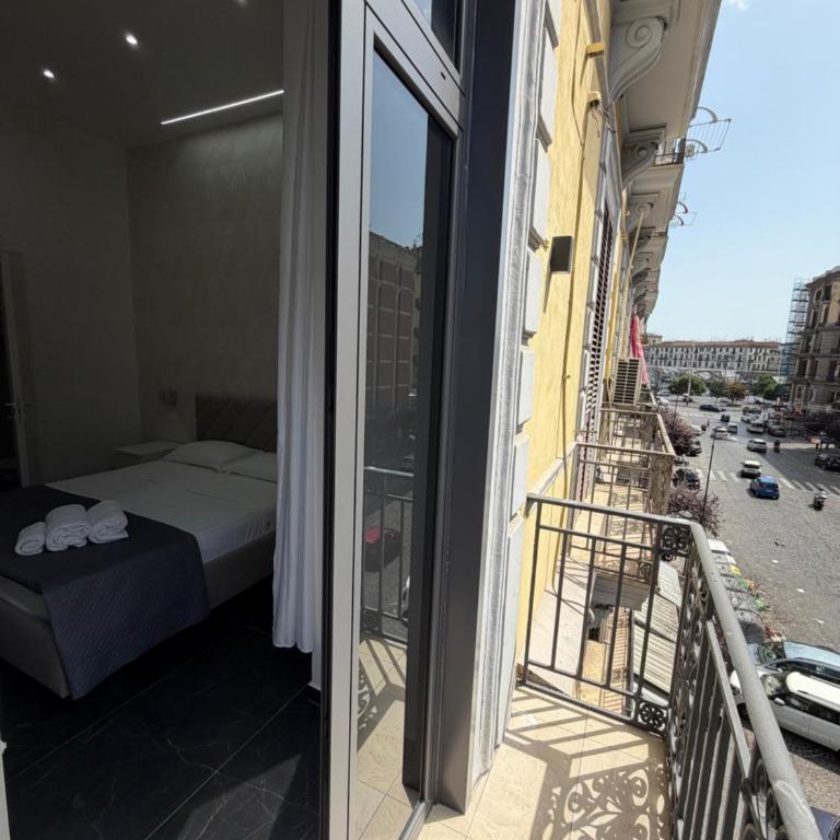 Valentino station 32 - Quadruple Room with Balcony - 11