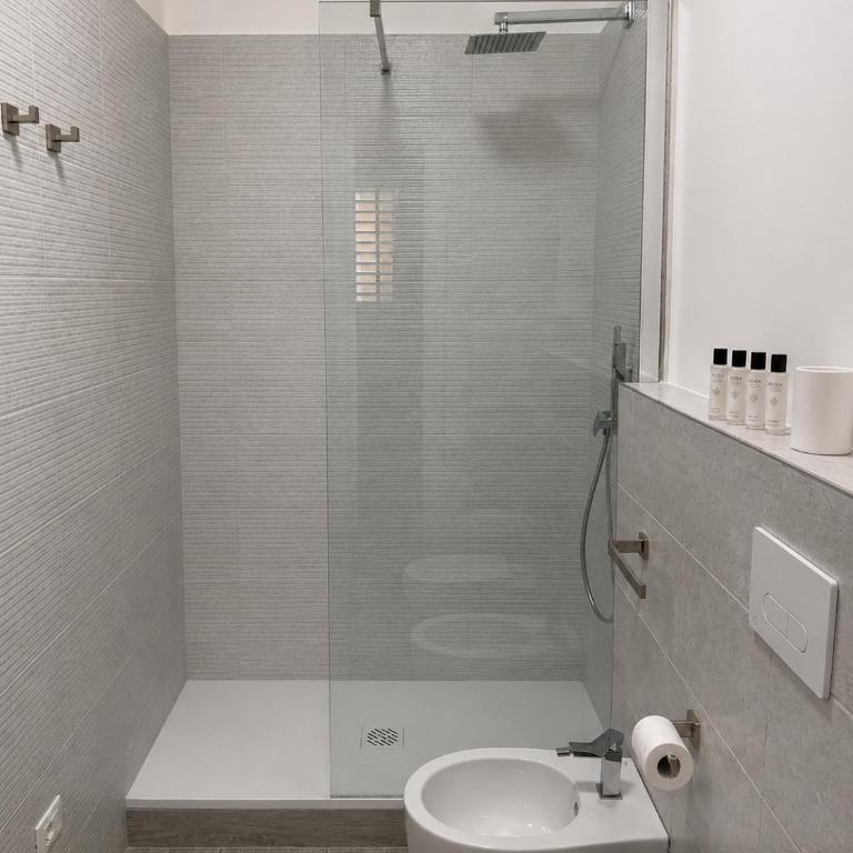  - Room #1714328705 - 6