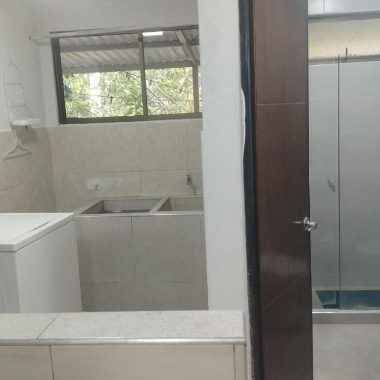  - Room #1714509101 - 8