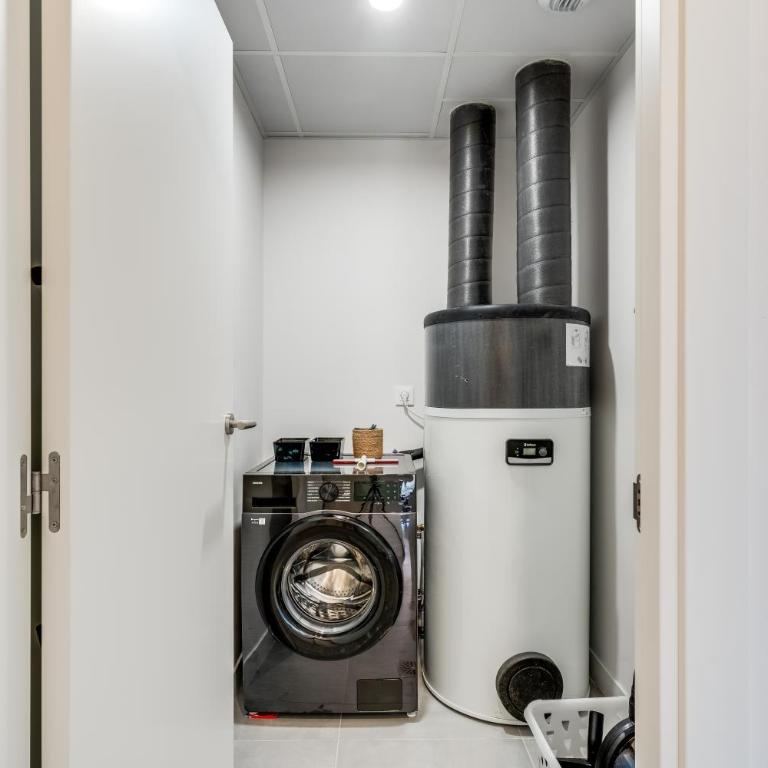 Luxury 3BR Apartment with Private Terrace - Three-Bedroom Apartment - 15