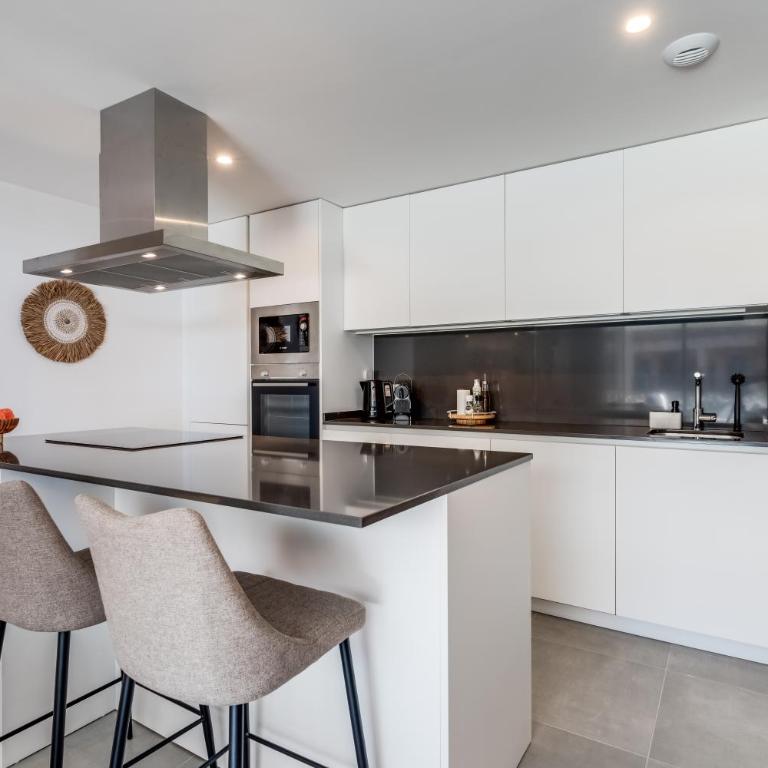 Luxury 3BR Apartment with Private Terrace - Three-Bedroom Apartment - 21