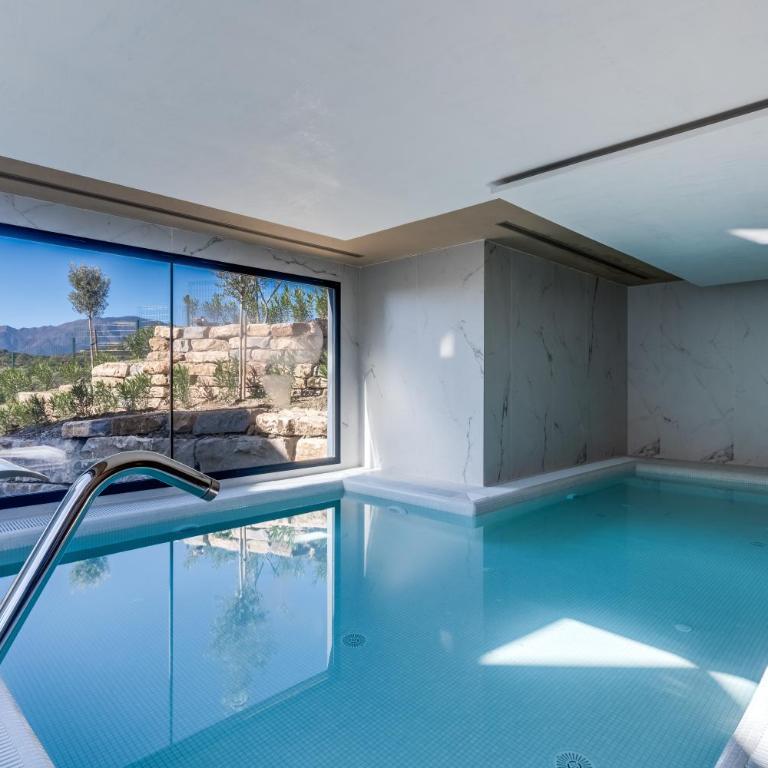 Luxury 3BR Apartment with Private Terrace - Three-Bedroom Apartment - 26