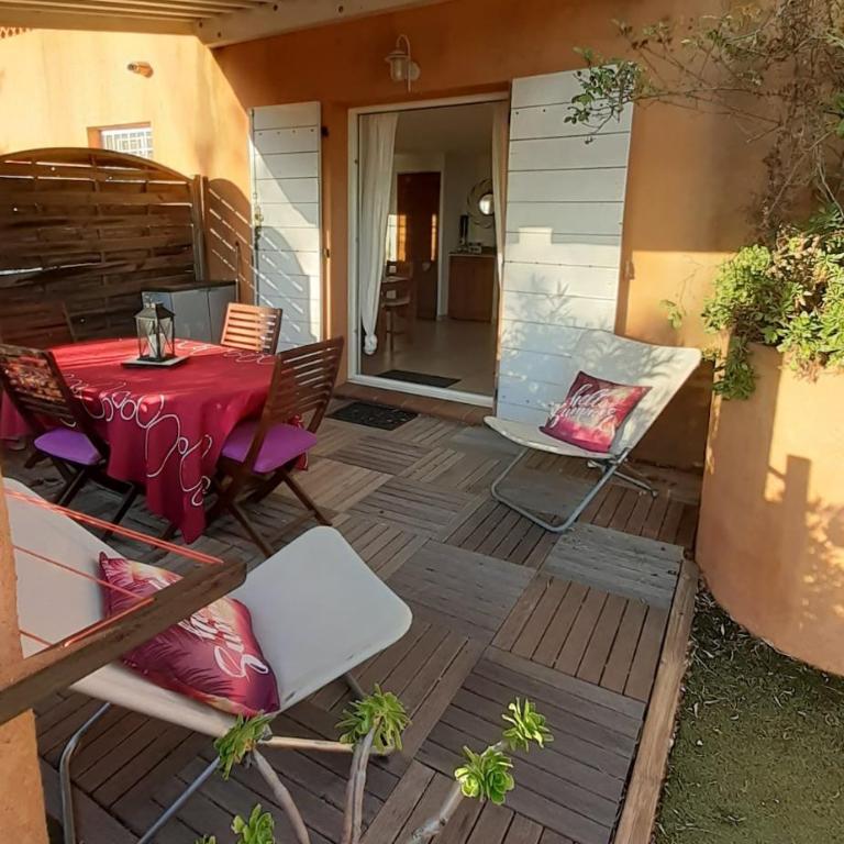 Bas de Villa, vue mer - Appartement 2 Chambres - 27
