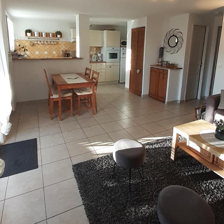 Bas de Villa, vue mer - Appartement 2 Chambres - 29