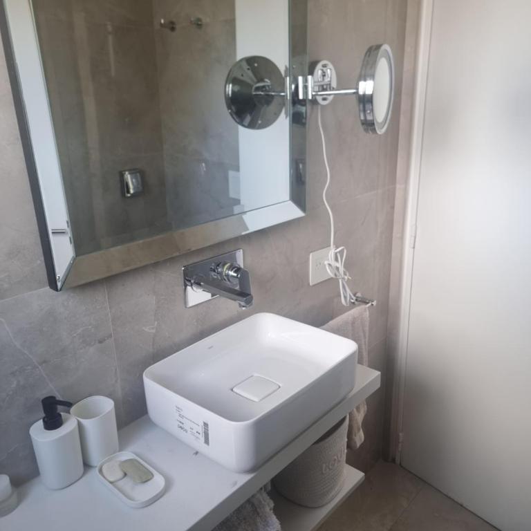  - Room #1714539501 - 6