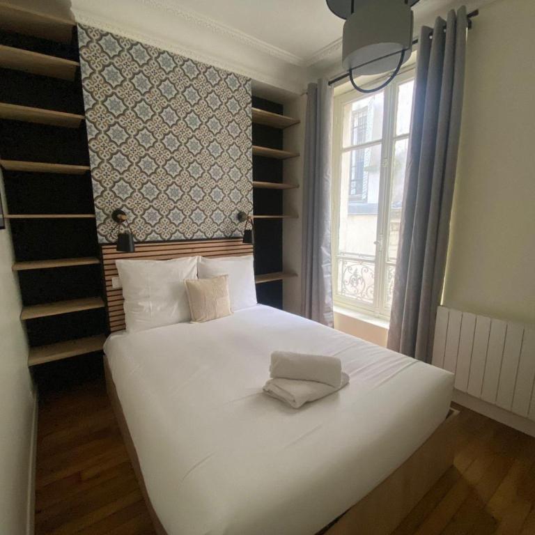  - Room #1714544401 - 9