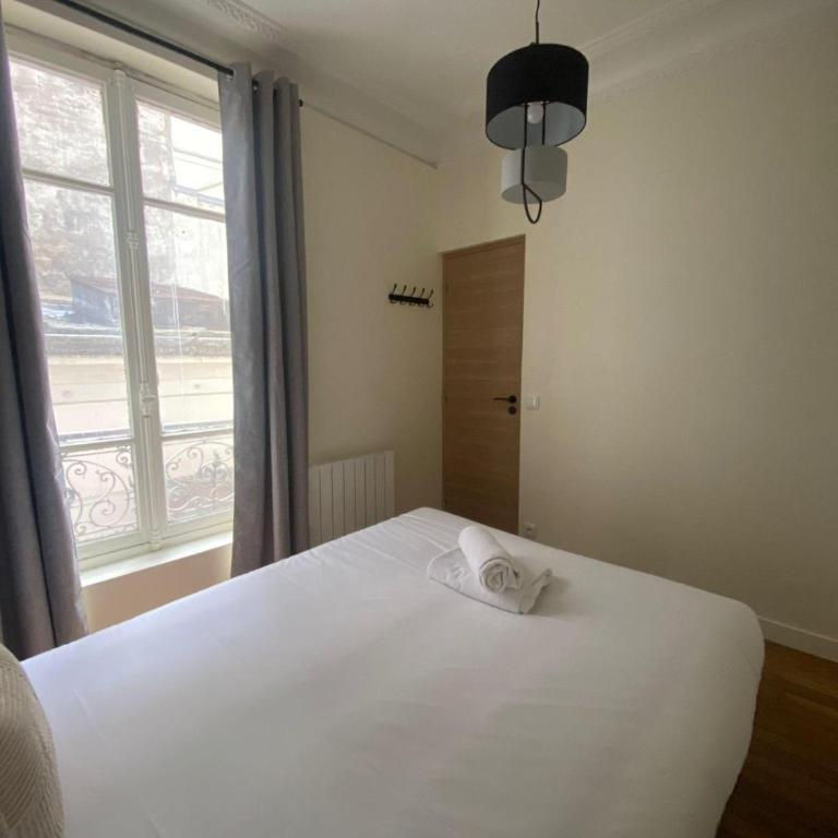  - Room #1714544401 - 14