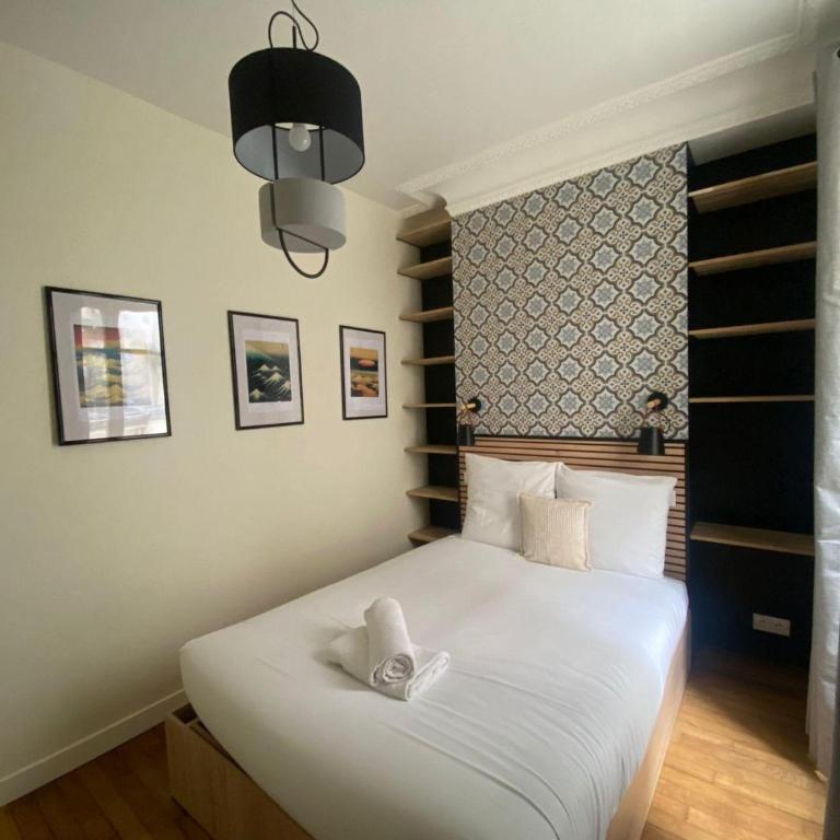  - Room #1714544401 - 17