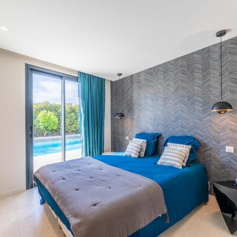 - Room #1714546401 - 30