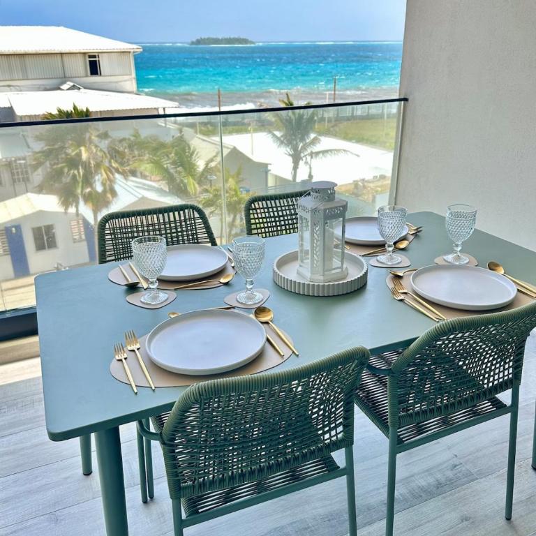 Lujoso apartamento con balcón y vista al mar - One-Bedroom Apartment with Sea View and Balcony - 9