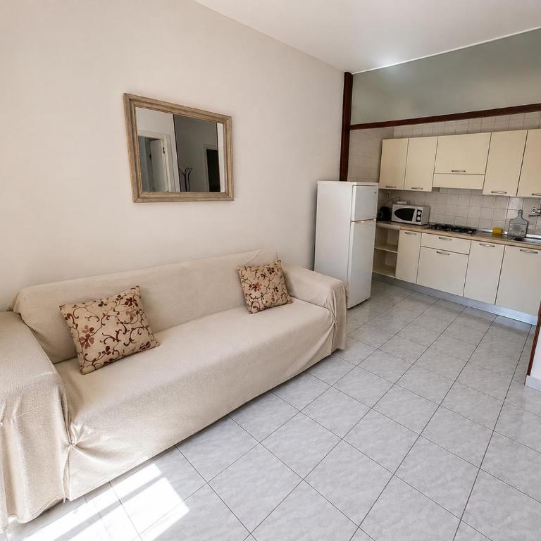 Luna residence - One-Bedroom Apartment - 10