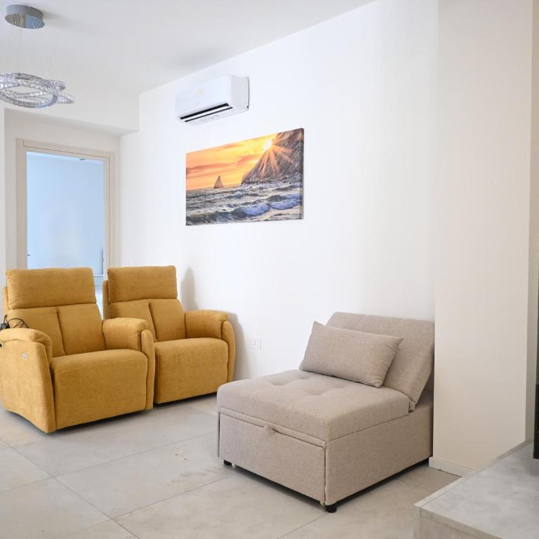  - Room #1714585701 - 5